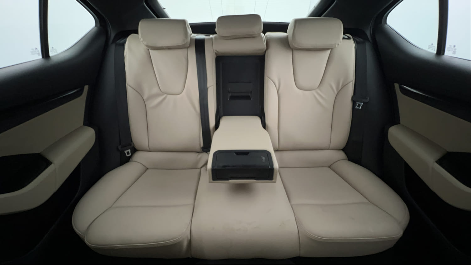 Used 2022 Skoda Octavia Style 2.0 Petrol Automatic interior REAR SEAT CONDITION VIEW