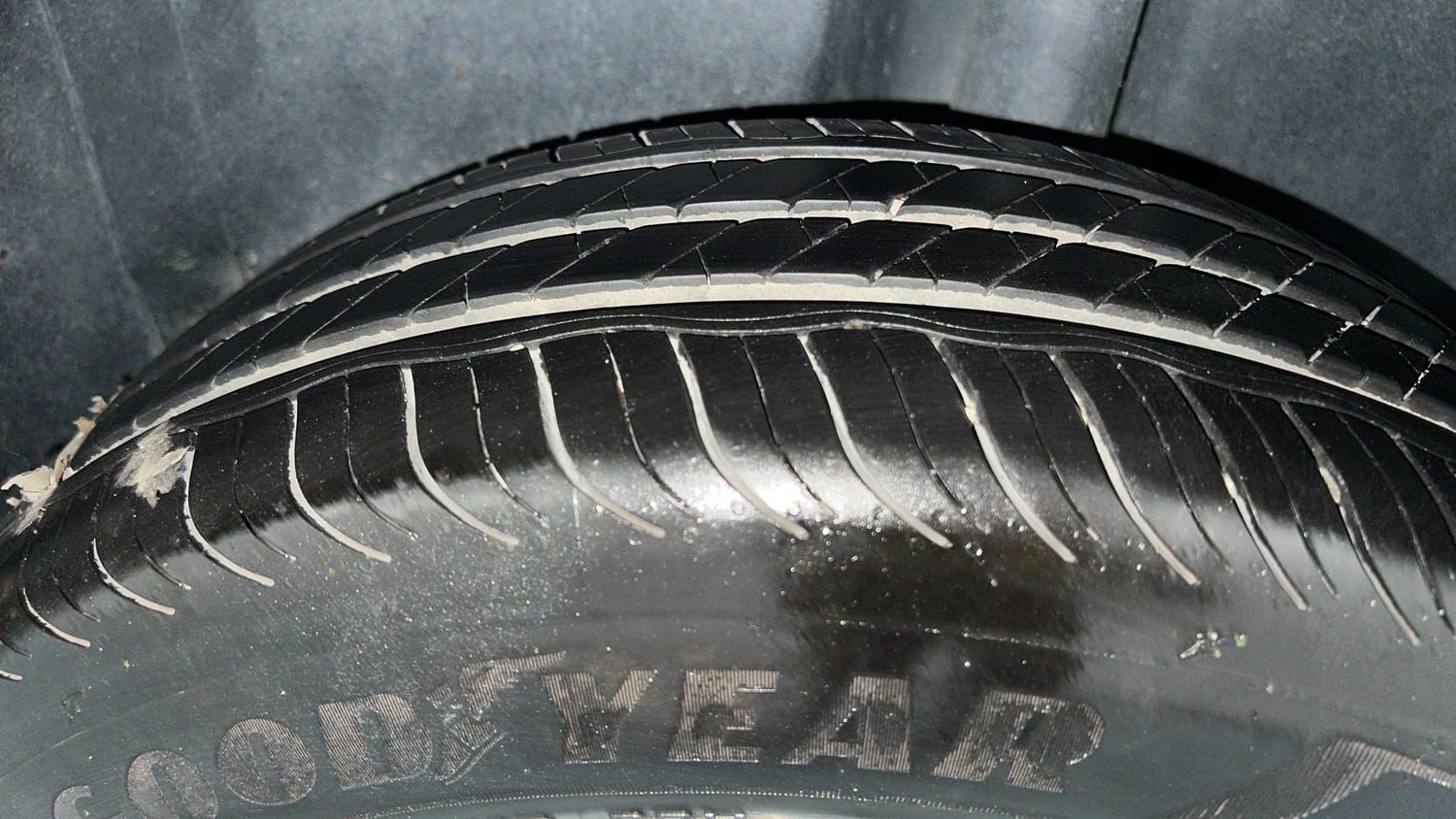 Used 2020 Volkswagen Polo Comfortline 1.0L (P) Petrol Manual tyres LEFT REAR TYRE TREAD VIEW