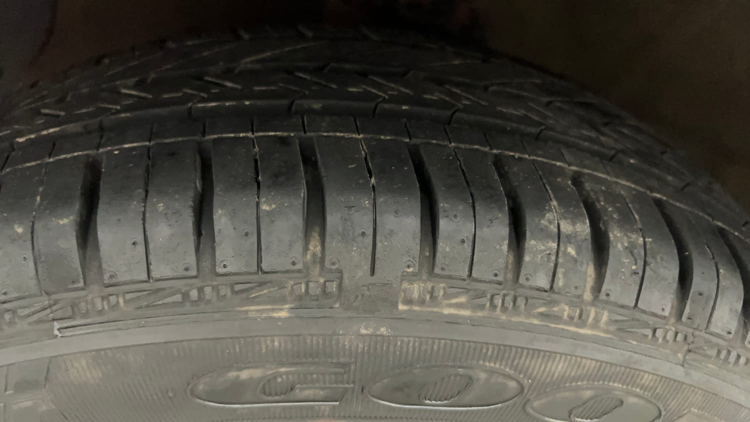 Used 2019 Hyundai Grand i10 Sportz 1.2 Kappa VTVT Petrol Manual tyres LEFT FRONT TYRE TREAD VIEW