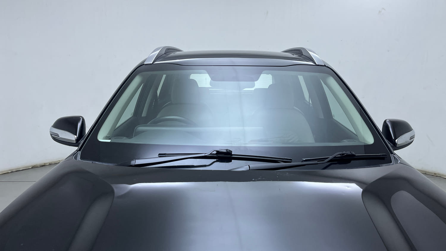 Used 2025 Kia Sonet HTX Plus 1.5 Diesel Manual exterior FRONT WINDSHIELD VIEW