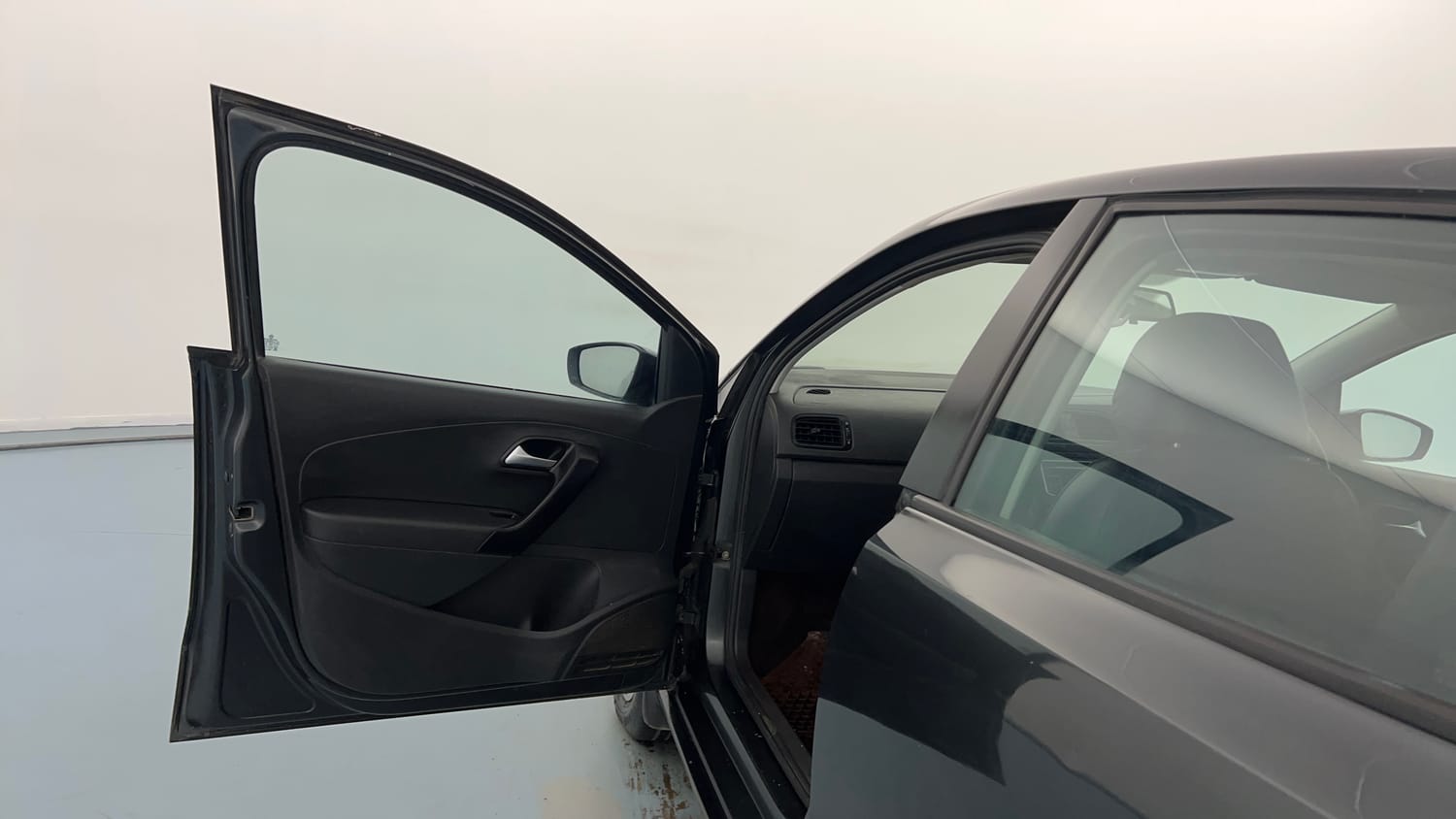 Used 2020 Volkswagen Polo Comfortline 1.0L (P) Petrol Manual interior LEFT FRONT DOOR OPEN VIEW