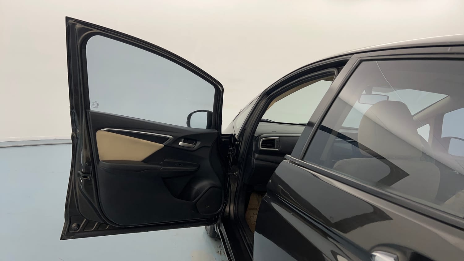 Used 2019 Honda Jazz VX CVT Petrol Petrol Automatic interior LEFT FRONT DOOR OPEN VIEW