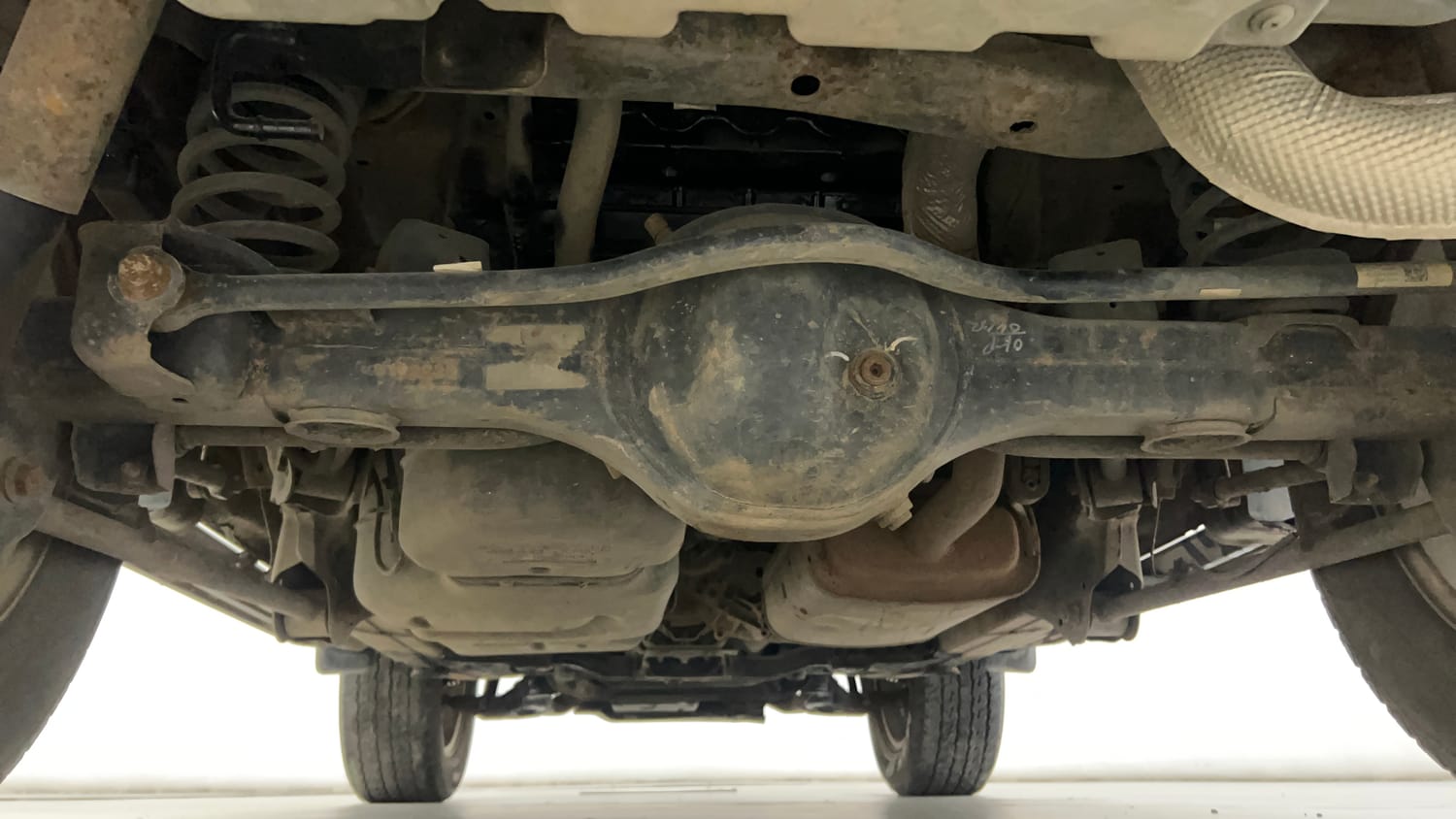 Used 2021 mahindra Thar LX Hard Top Diesel AT 4WD Diesel Automatic extra REAR UNDERBODY VIEW (TAKEN FROM REAR)