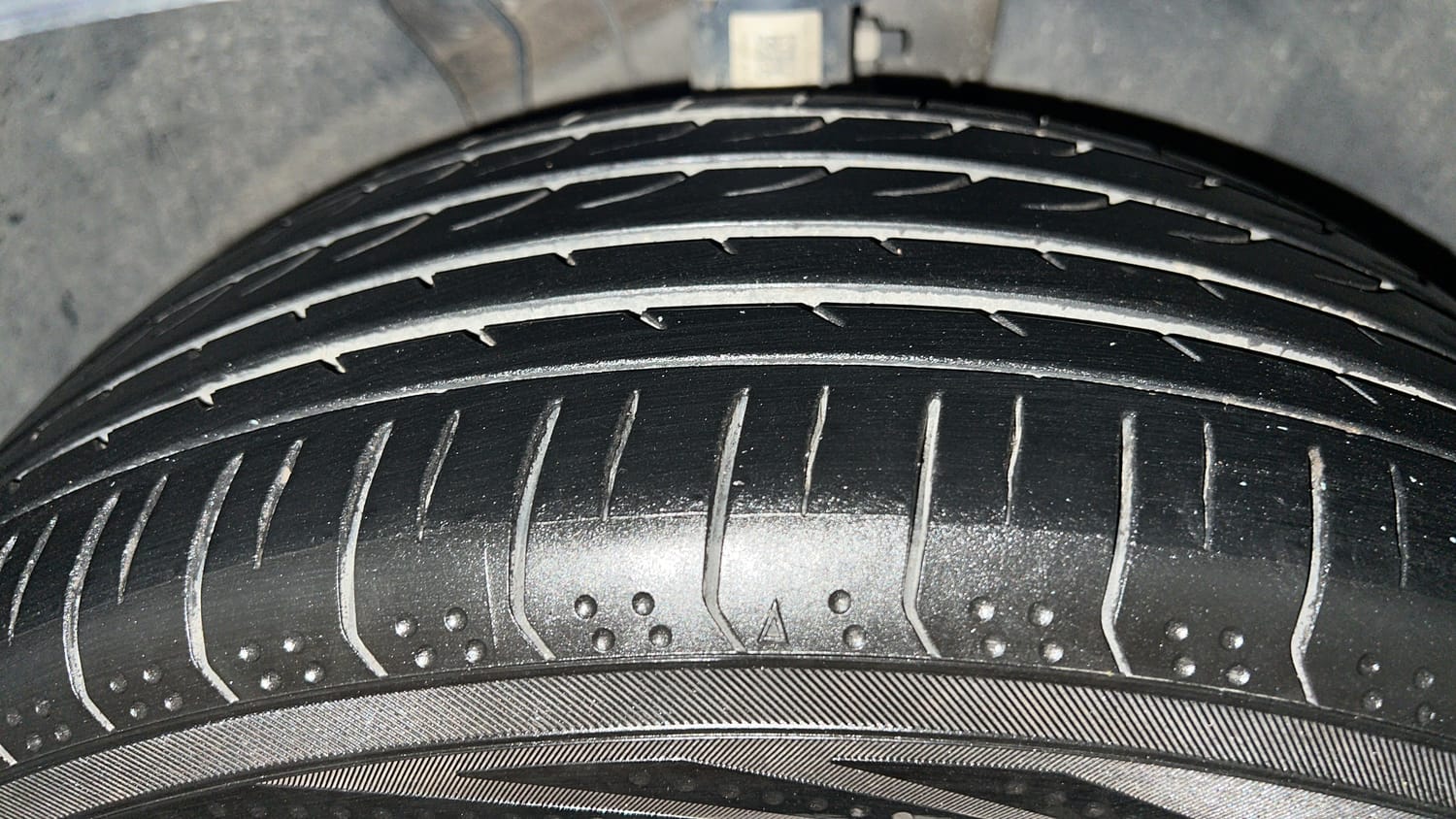 Used 2022 Skoda Octavia Style 2.0 Petrol Automatic tyres RIGHT FRONT TYRE TREAD VIEW