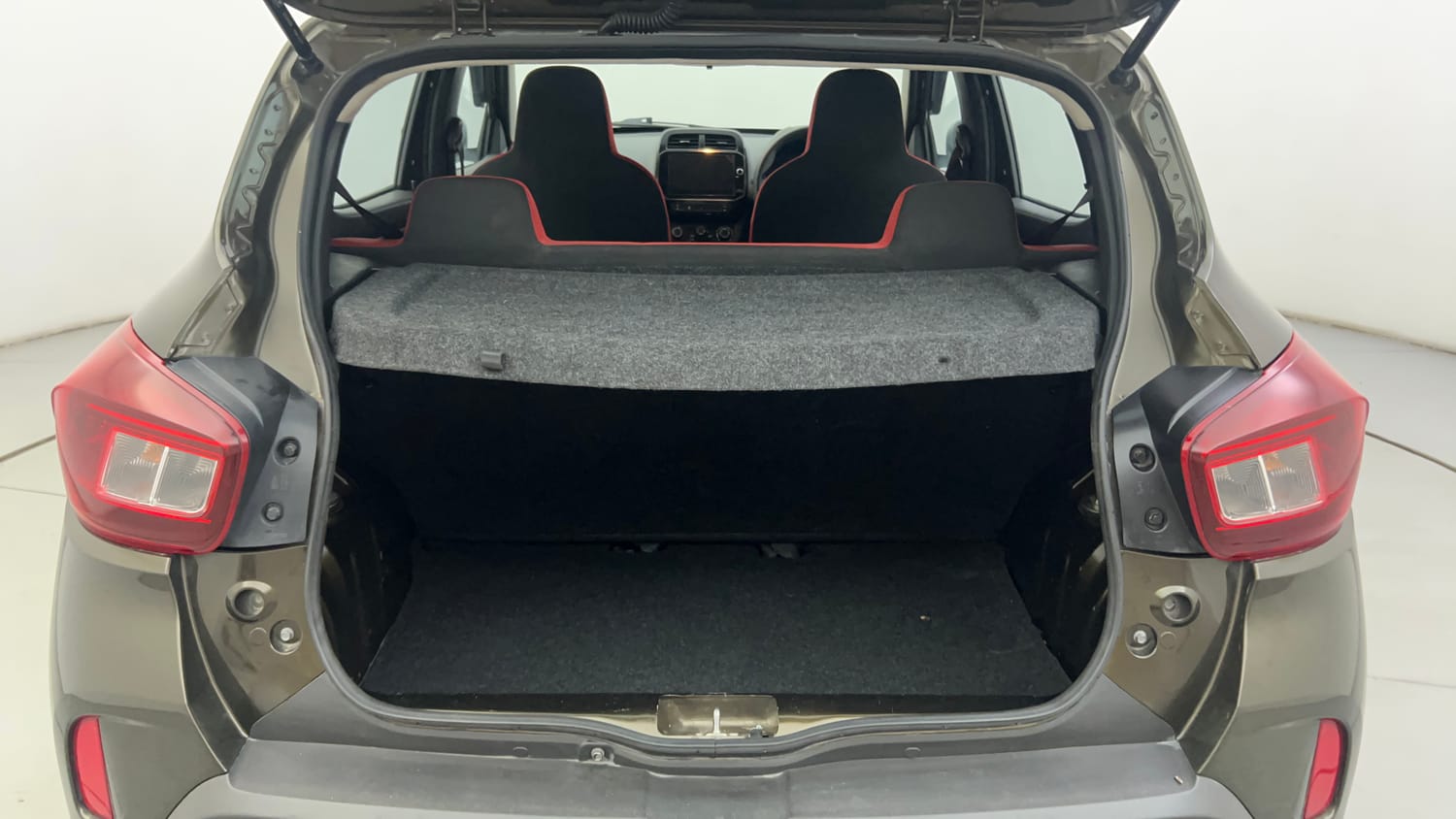 Used 2022 Renault Kwid RXT 1.0 (O) Petrol Manual interior DICKY INSIDE VIEW