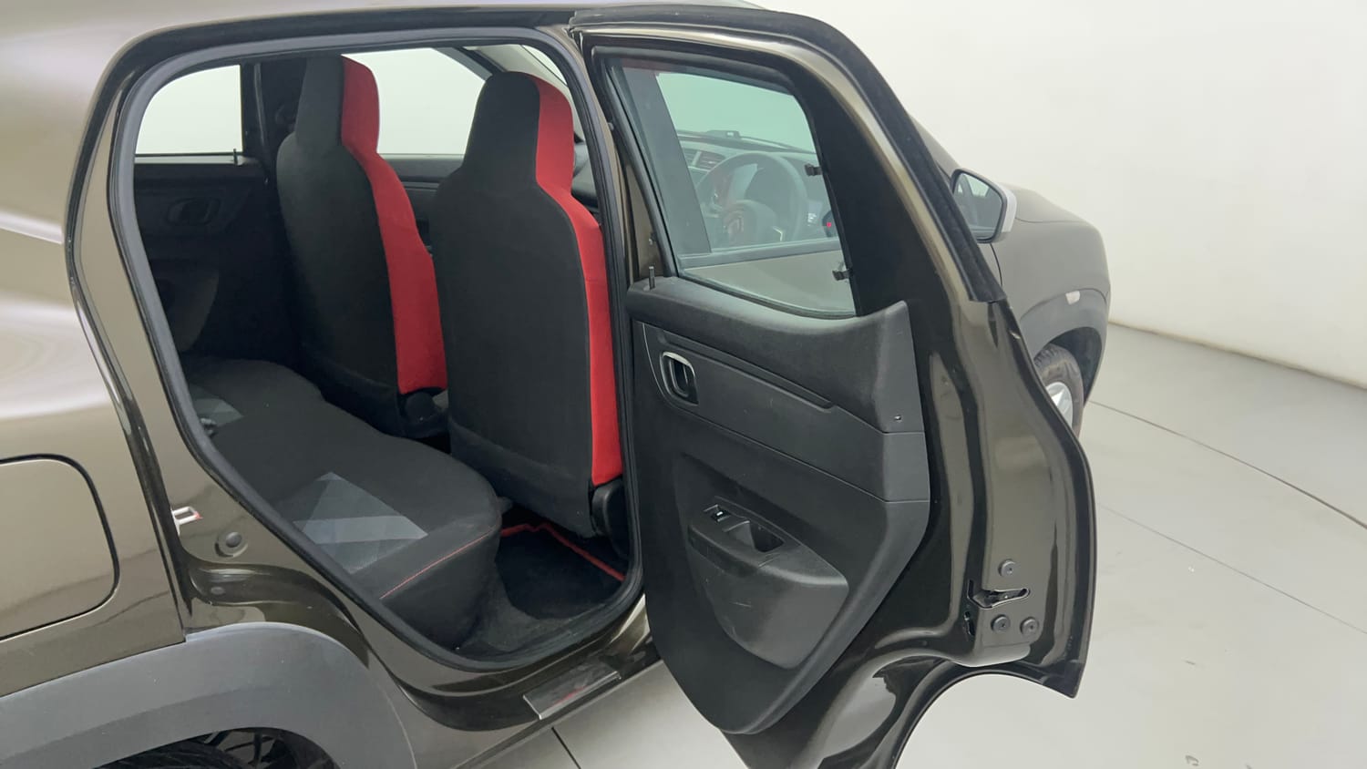 Used 2022 Renault Kwid RXT 1.0 (O) Petrol Manual interior RIGHT SIDE REAR DOOR CABIN VIEW