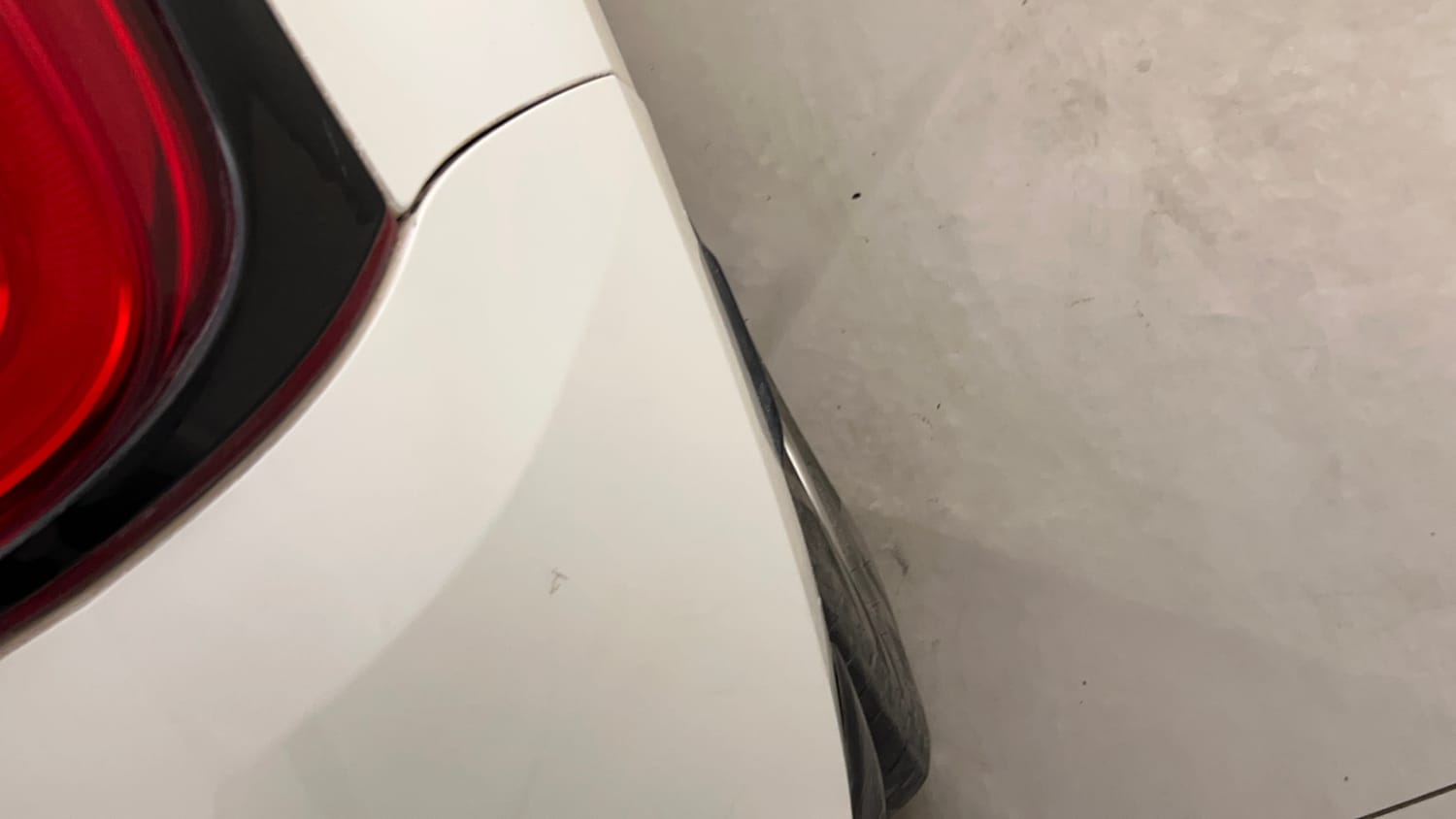 Used 2020 Maruti Suzuki Swift ZXi AMT Petrol Automatic dents MINOR SCRATCH