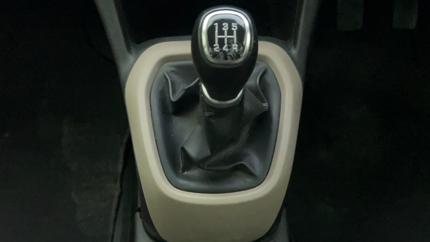 Used 2019 Hyundai Grand i10 Sportz 1.2 Kappa VTVT Petrol Manual interior GEAR  KNOB VIEW