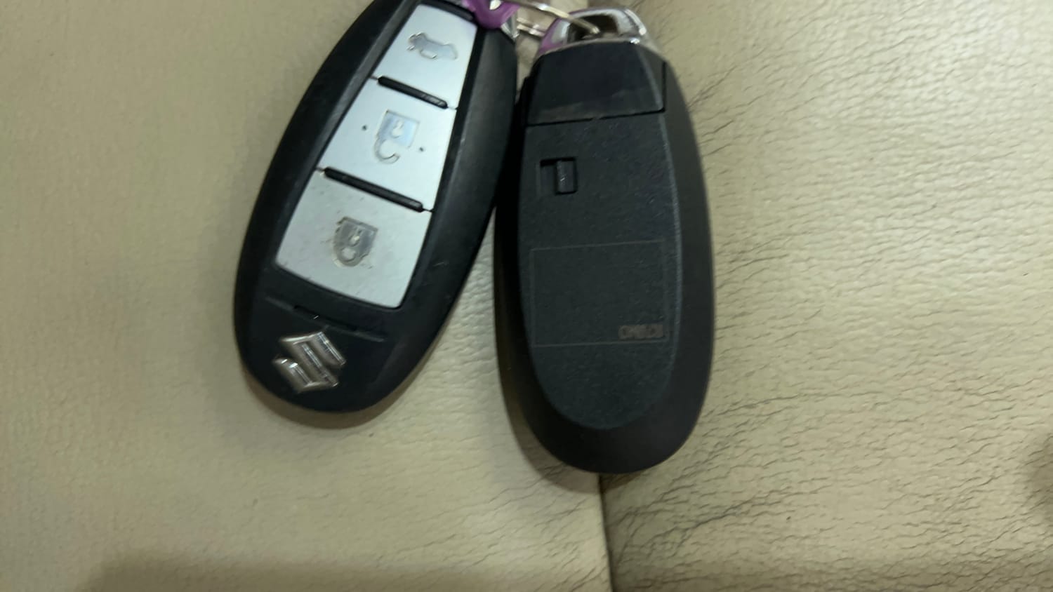 Used 2022 Maruti Suzuki Ciaz Alpha 1.5 AT Petrol Automatic extra CAR KEY VIEW