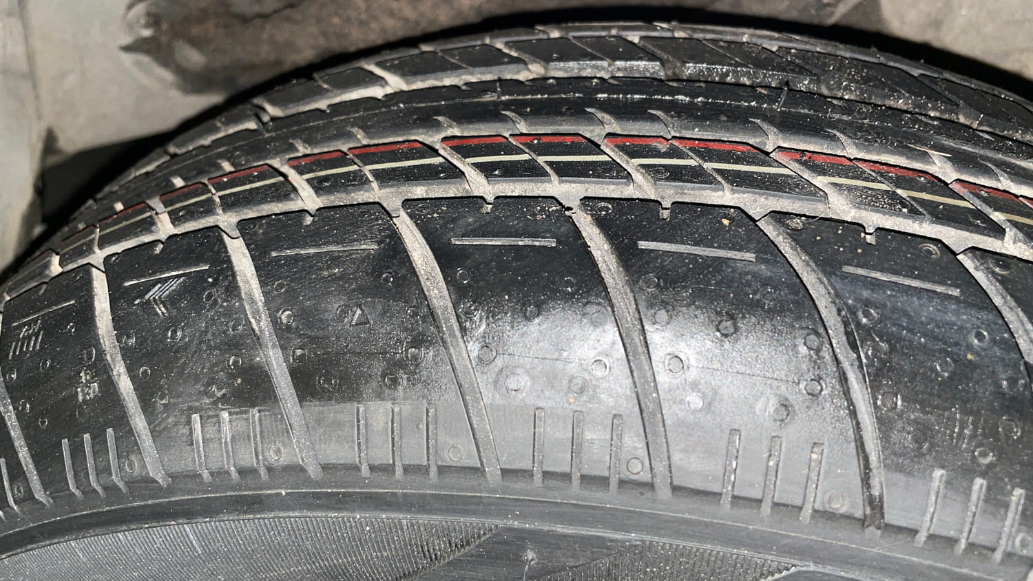 Used 2016 Honda Amaze 1.2 VX i-VTEC Petrol Manual tyres LEFT REAR TYRE TREAD VIEW