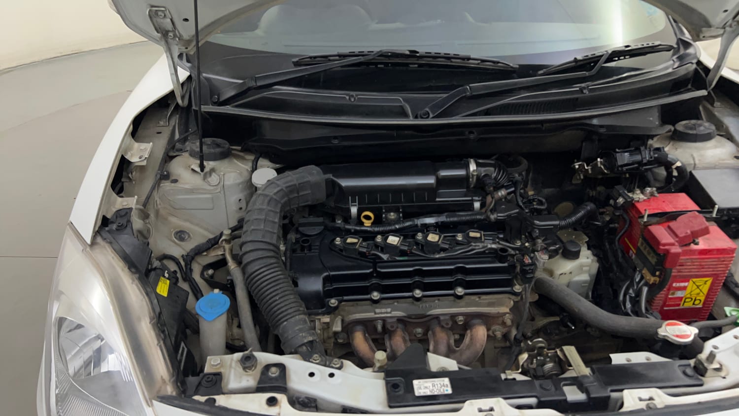 Used 2020 Maruti Suzuki Swift ZXi AMT Petrol Automatic engine ENGINE RIGHT SIDE HINGE & APRON VIEW
