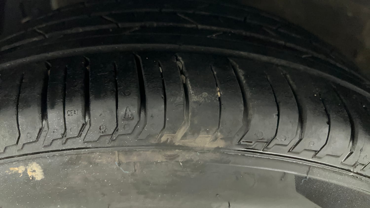 Used 2022 Maruti Suzuki Ciaz Alpha 1.5 AT Petrol Automatic tyres LEFT FRONT TYRE TREAD VIEW