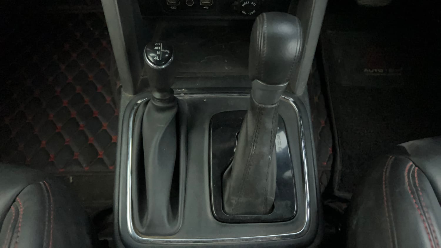 Used 2021 mahindra Thar LX Hard Top Diesel AT 4WD Diesel Automatic interior GEAR  KNOB VIEW