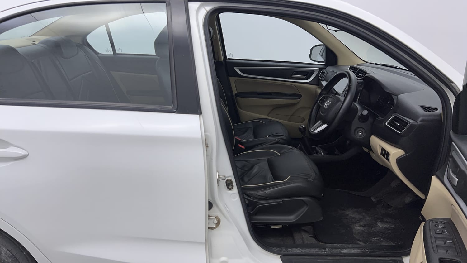 Used 2022 Honda Amaze S MT 1.2 Petrol Petrol Manual interior RIGHT SIDE FRONT DOOR CABIN VIEW