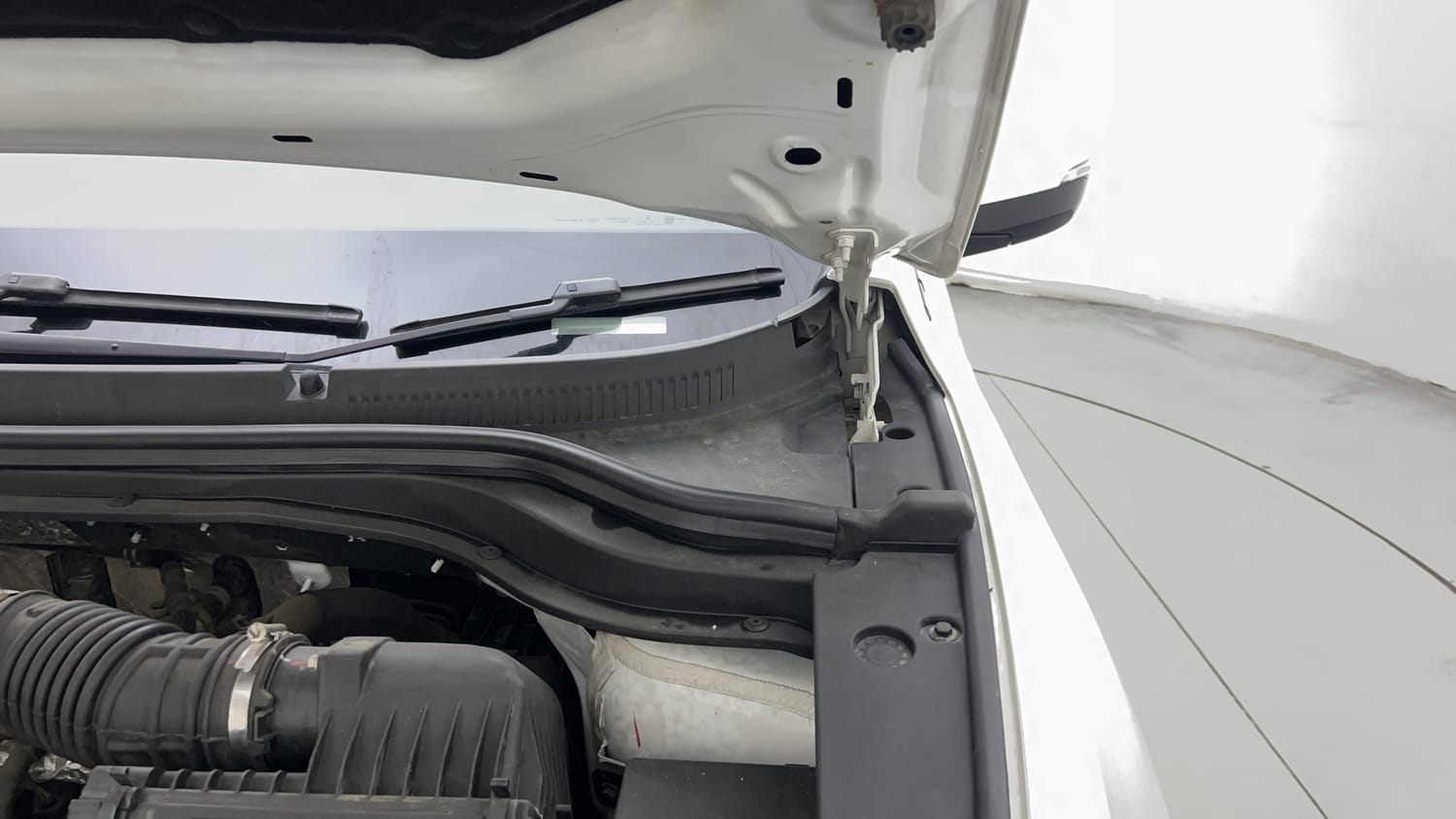 2024 Mahindra XUV700 AX 7 Petrol AT 7 STR-31