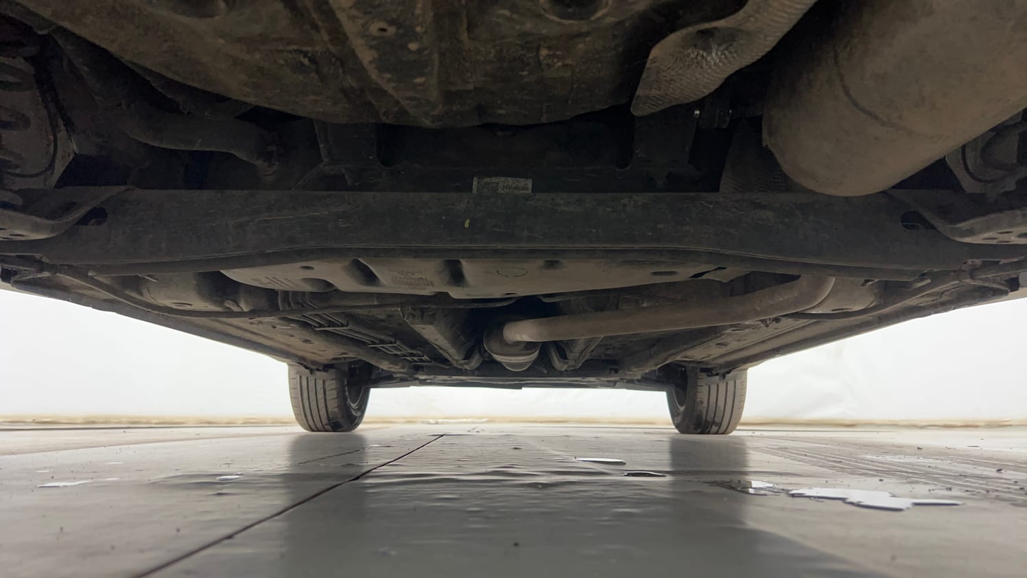 Used 2021 Kia Sonet GTX Plus 1.0 DCT Petrol Automatic extra REAR UNDERBODY VIEW (TAKEN FROM REAR)