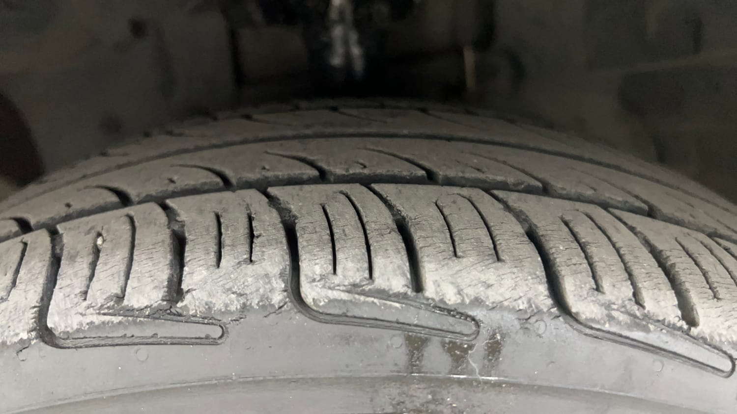 Used 2019 Ford Figo Aspire Trend Plus 1.5 TDCi Diesel Manual tyres LEFT FRONT TYRE TREAD VIEW