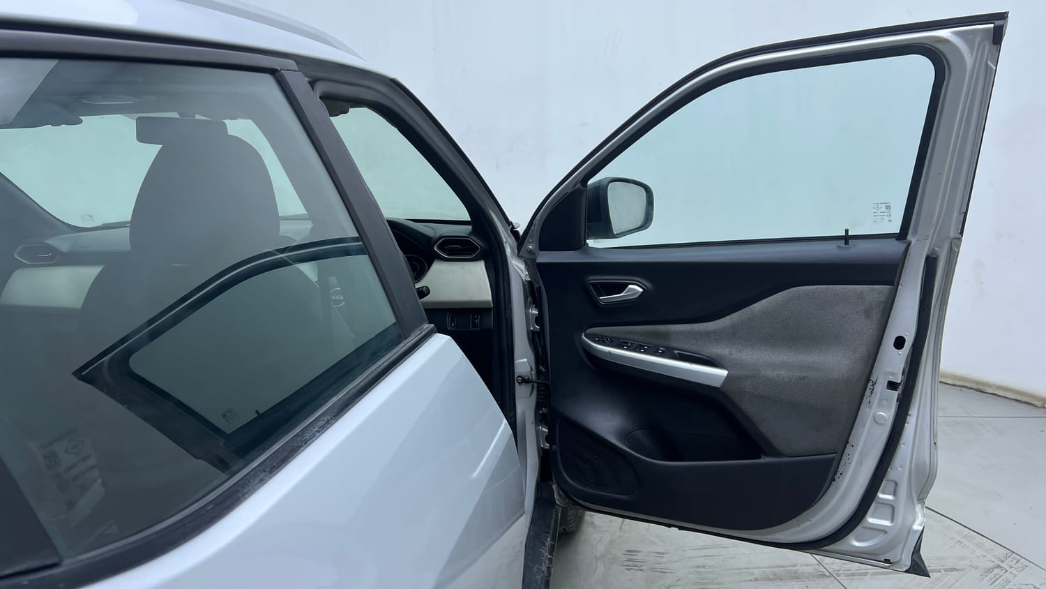 Used 2021 Nissan Magnite XL Turbo CVT Petrol Automatic interior RIGHT FRONT DOOR OPEN VIEW