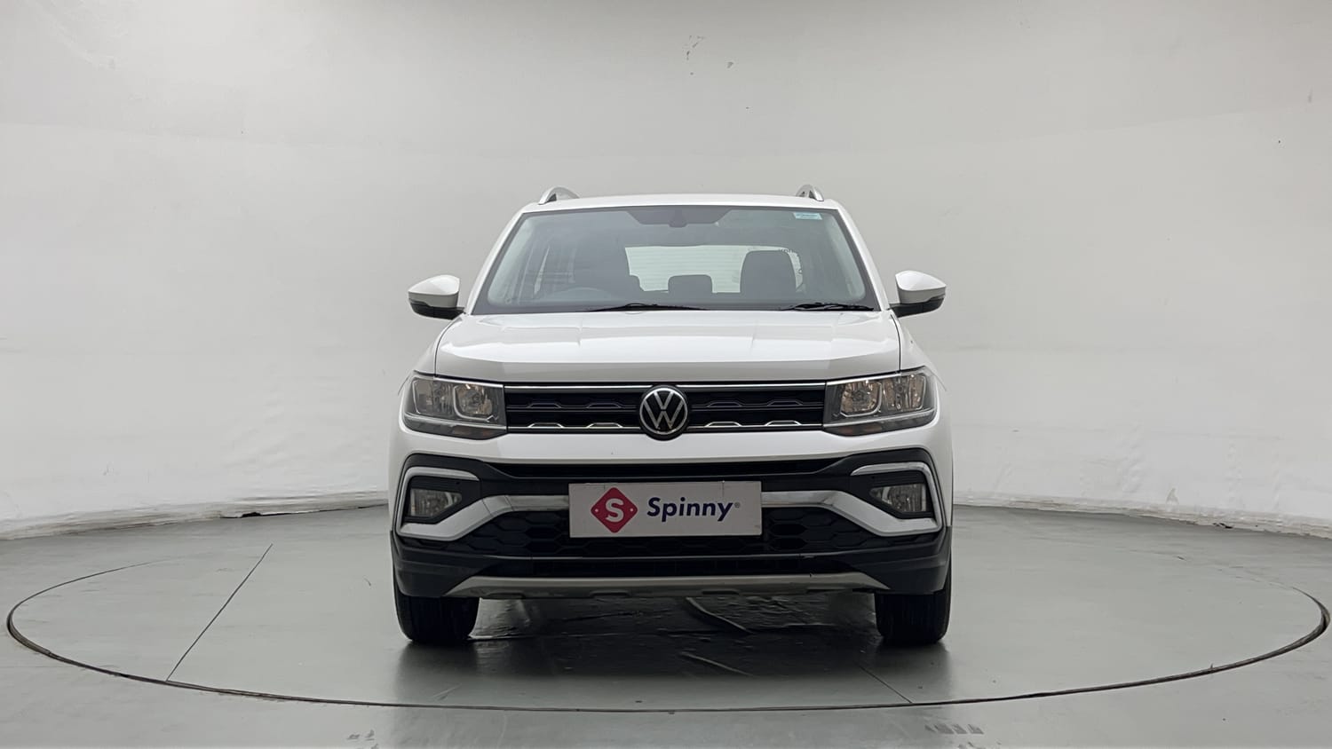 Used 2024 Volkswagen Taigun Highline 1.0 TSI MT Petrol Manual exterior FRONT VIEW