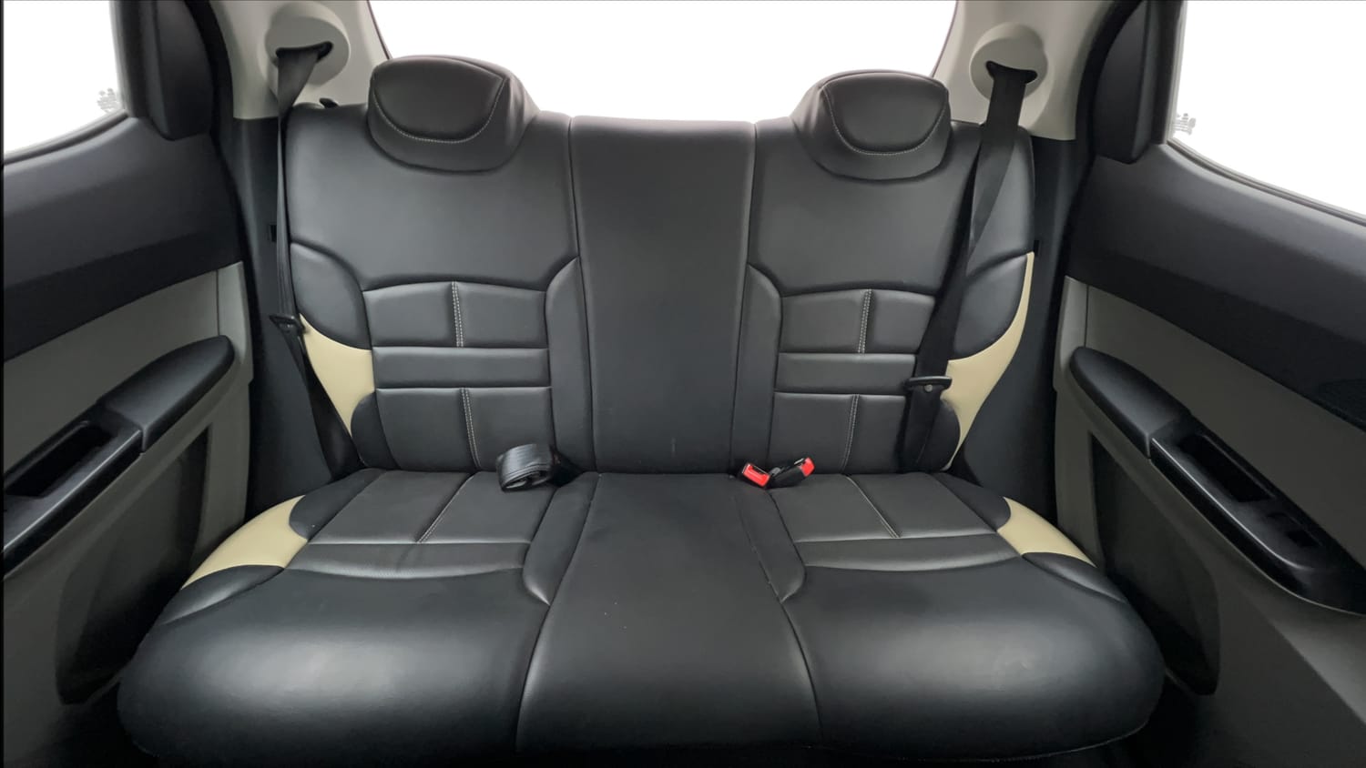 Used 2020 Tata Tiago XZ Petrol Manual interior REAR SEAT CONDITION VIEW