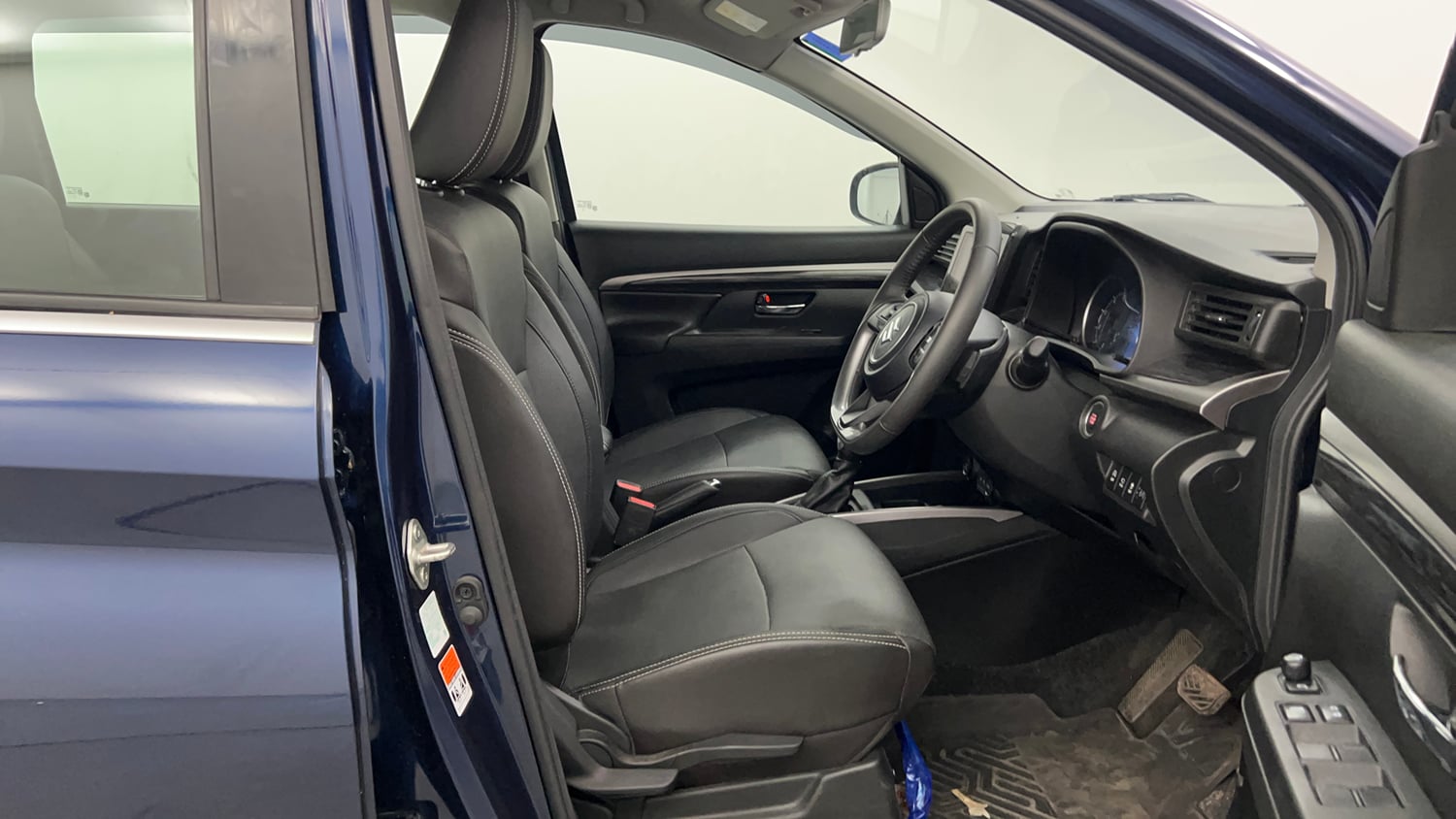 Used 2025 Maruti Suzuki XL6 Alpha Plus AT Petrol Petrol Automatic interior RIGHT SIDE FRONT DOOR CABIN VIEW