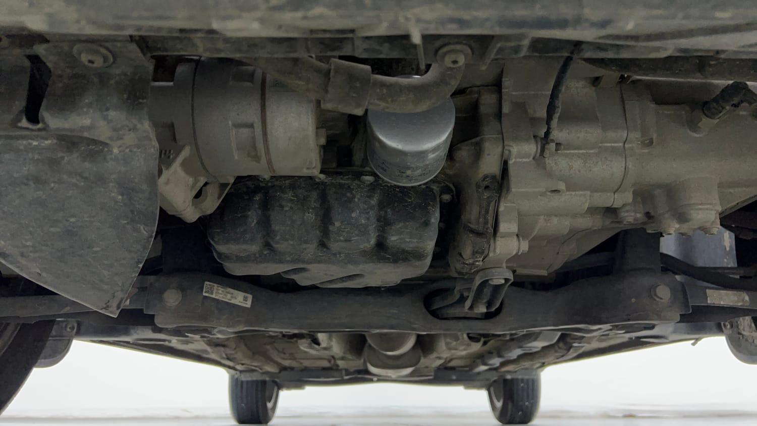 Used 2024 Volkswagen Taigun Highline 1.0 TSI MT Petrol Manual extra FRONT LEFT UNDERBODY VIEW
