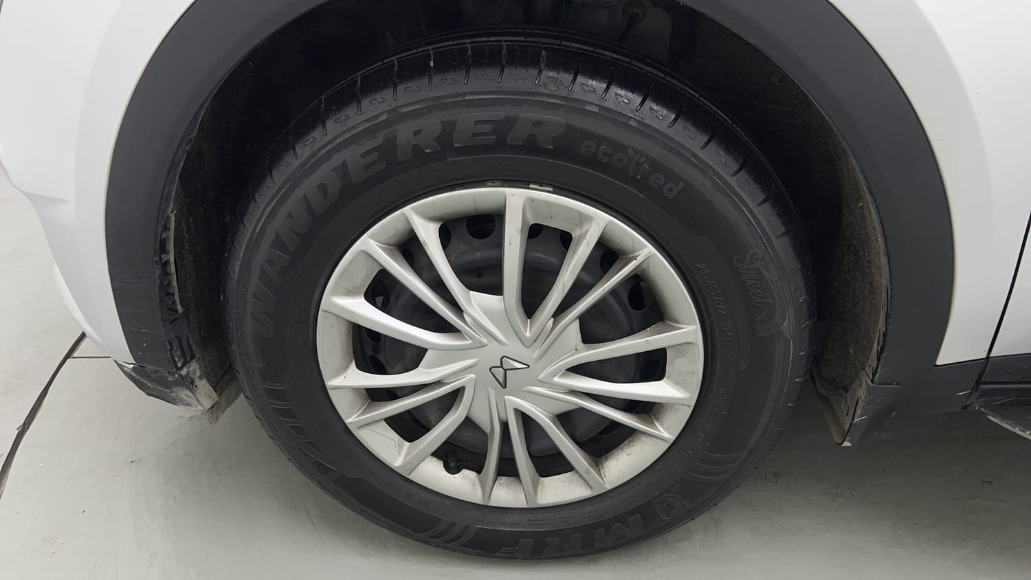2024 Mahindra XUV700 AX5 Diesel AT 7 STR-35