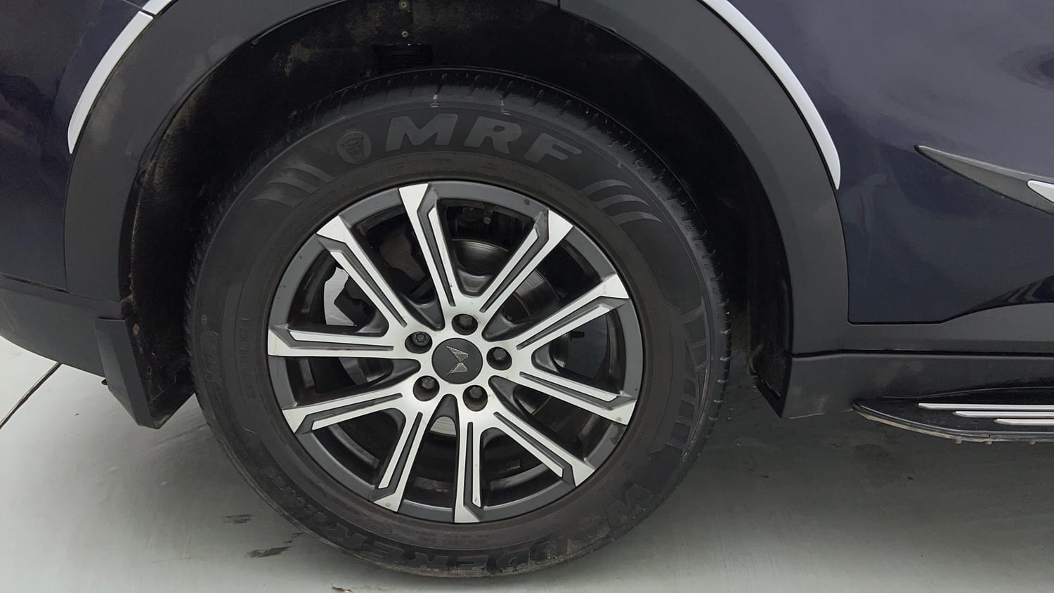 2023 Mahindra XUV700 AX 7 Petrol AT 7 STR-34