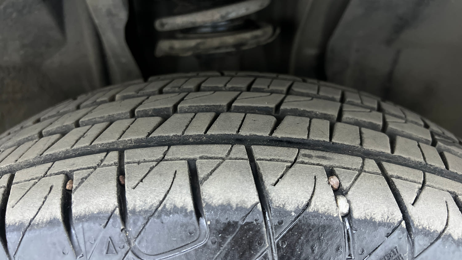 Used 2021 Nissan Magnite XL Turbo CVT Petrol Automatic tyres RIGHT FRONT TYRE TREAD VIEW