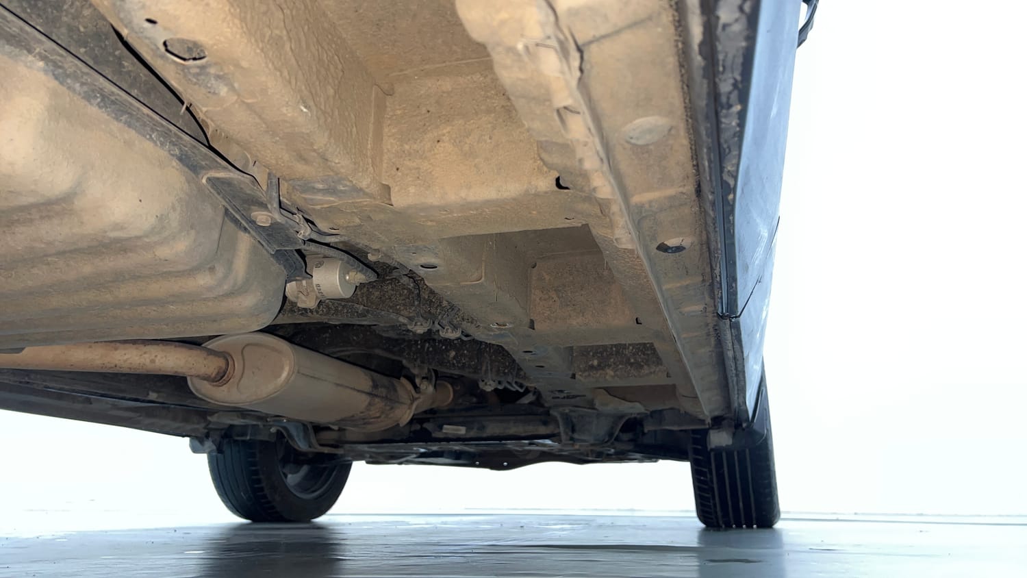 Used 2022 MG Motors Hector Plus Sharp 1.5 Petrol Turbo CVT 6-STR Petrol Automatic extra REAR RIGHT UNDERBODY VIEW