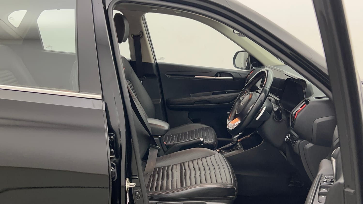 Used 2021 Kia Sonet GTX Plus 1.0 DCT Petrol Automatic interior RIGHT SIDE FRONT DOOR CABIN VIEW