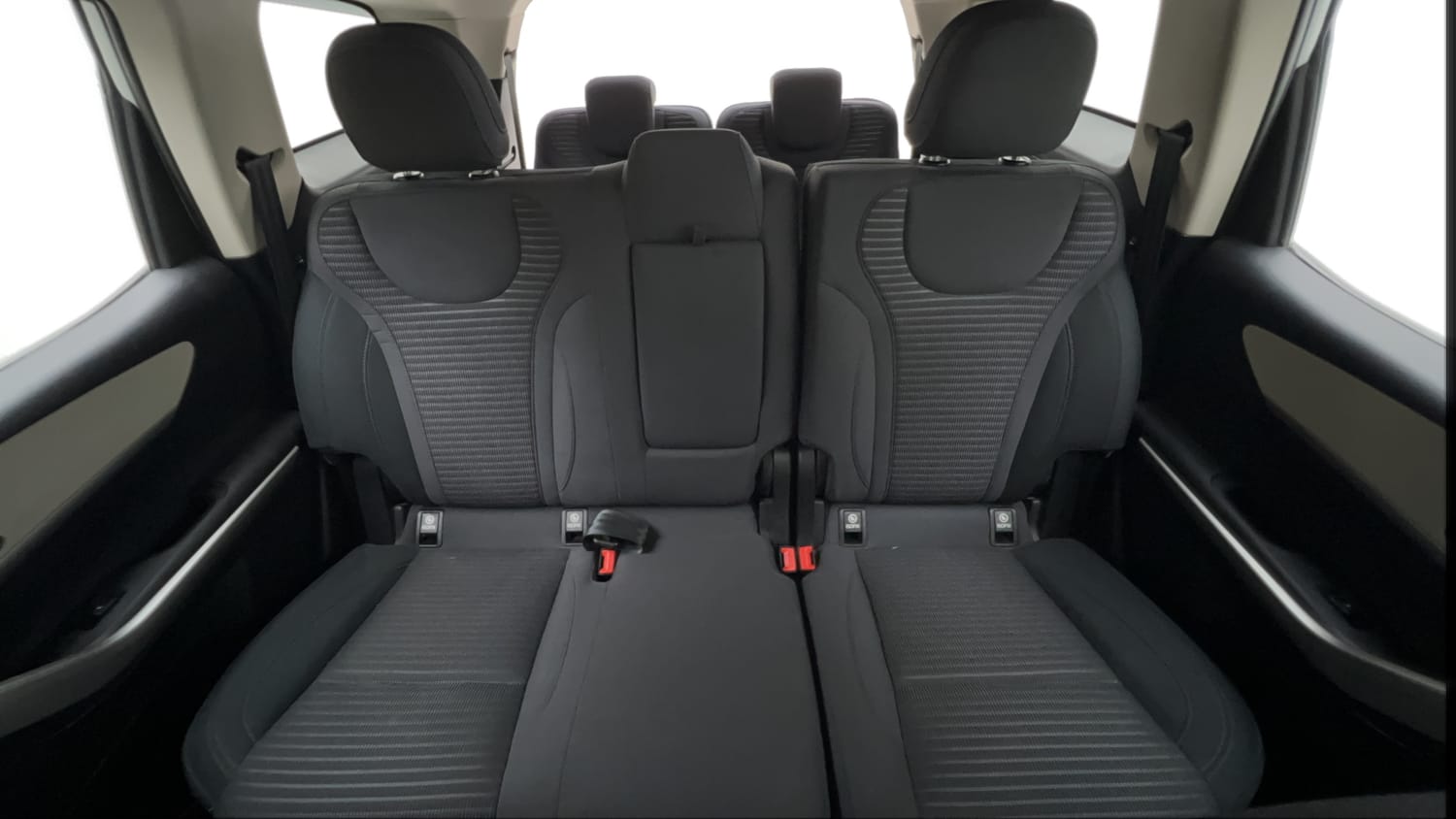 2024 Mahindra XUV700 AX5 Diesel AT 7 STR-23