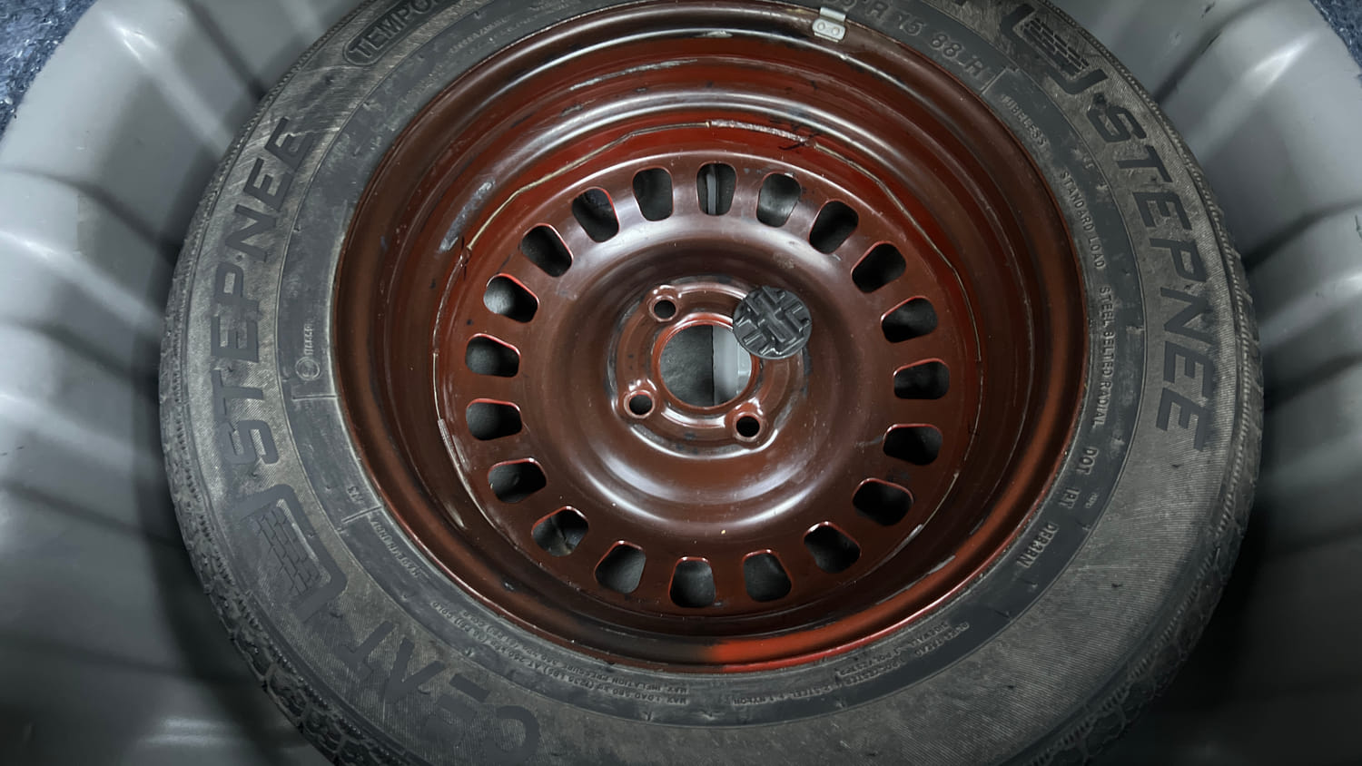 Used 2021 Nissan Magnite XL Turbo CVT Petrol Automatic tyres SPARE TYRE VIEW