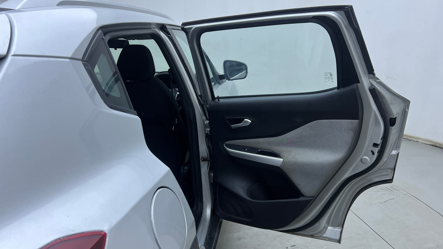 Used 2021 Nissan Magnite XL Turbo CVT Petrol Automatic interior RIGHT REAR DOOR OPEN VIEW