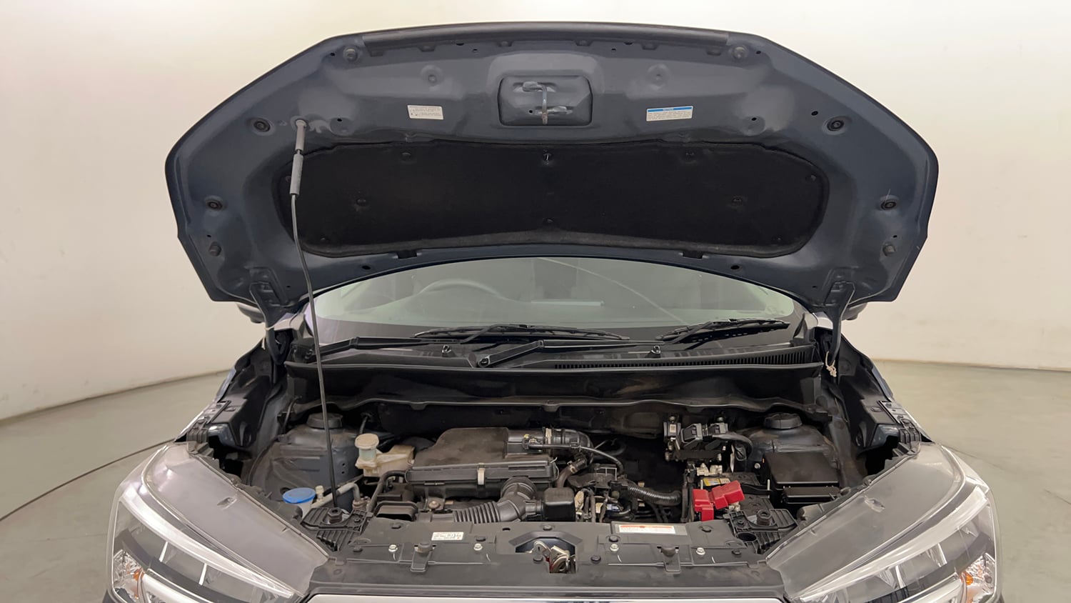 Used 2025 Maruti Suzuki XL6 Alpha Plus AT Petrol Petrol Automatic engine ENGINE & BONNET OPEN FRONT VIEW