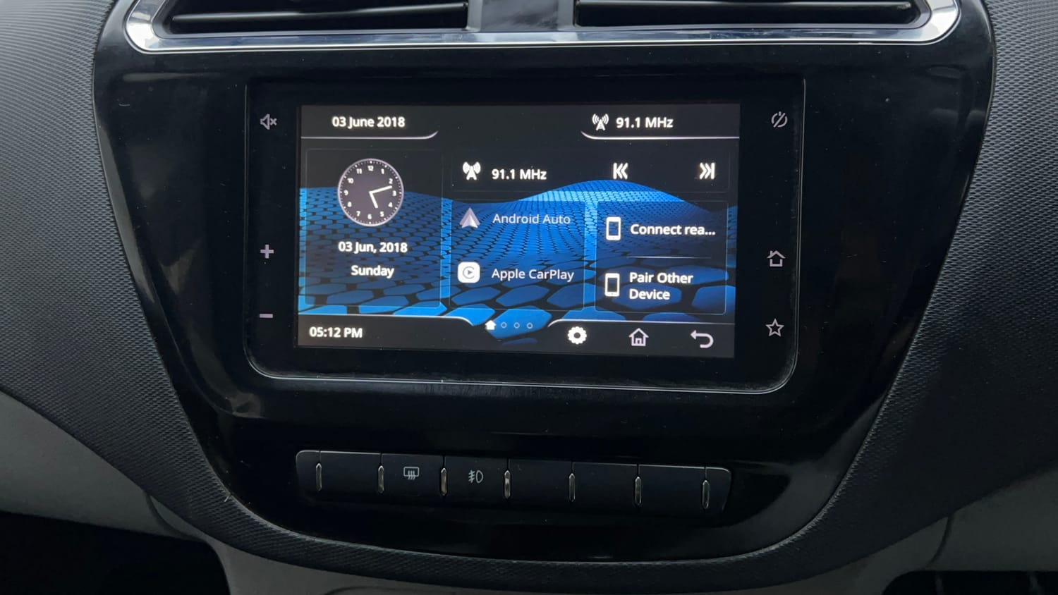 Used 2020 Tata Tiago XZ Petrol Manual top_features Integrated (in-dash) music system