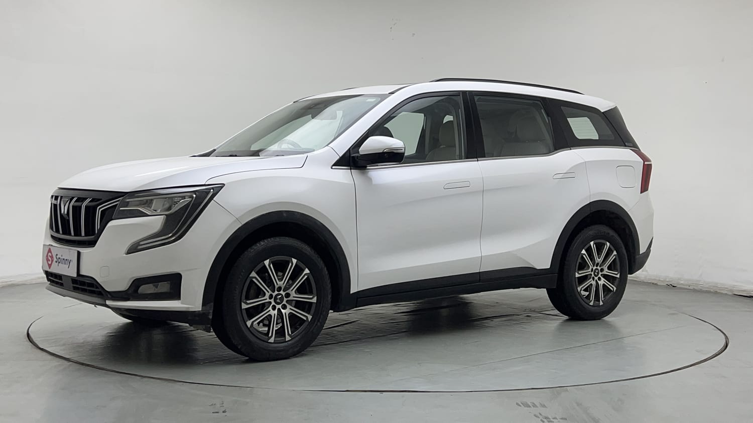 2024 Mahindra XUV700 AX 7 Petrol AT 7 STR