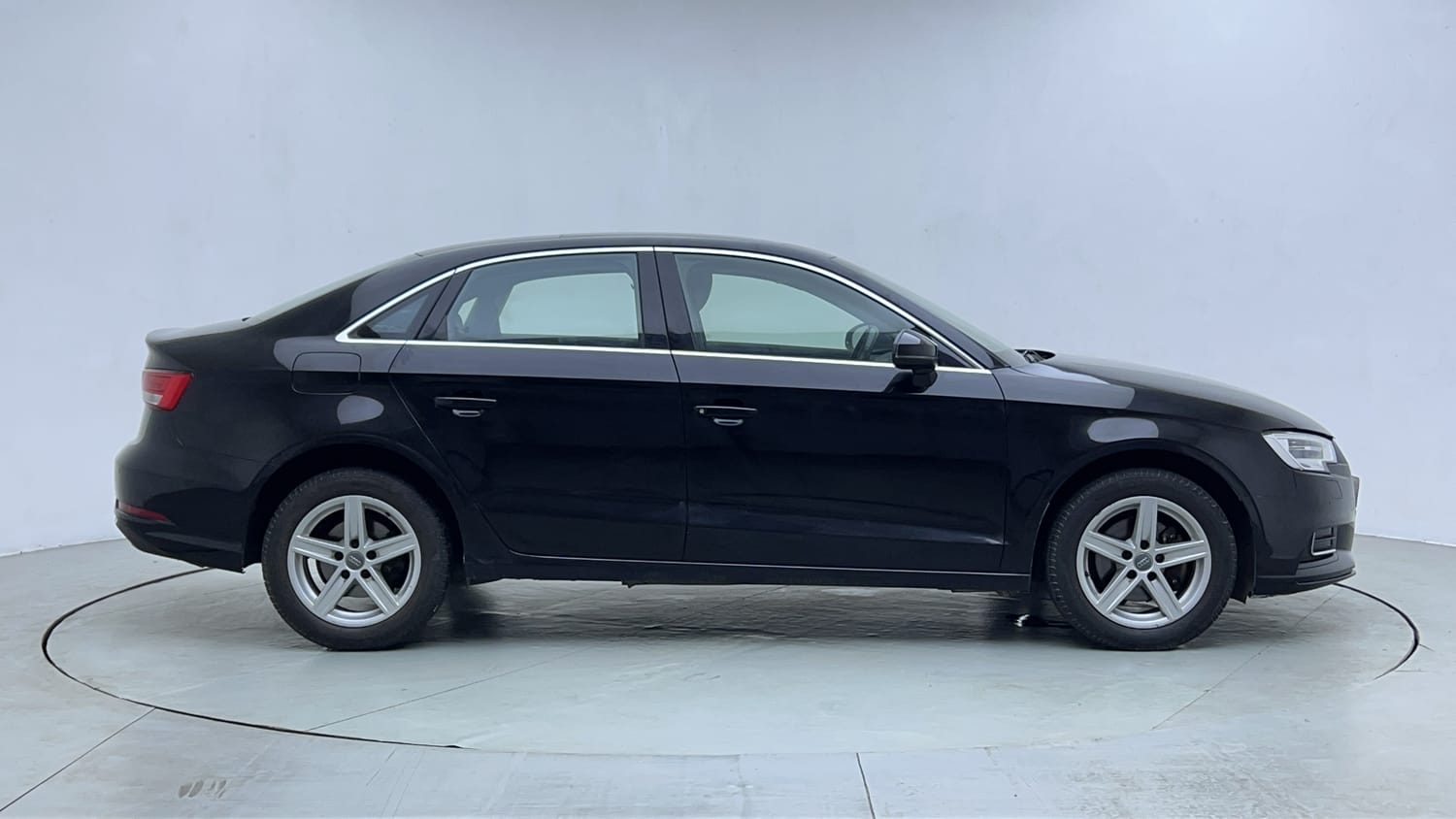 Used 2018 Audi A3 35 TFSI Technology Petrol Automatic exterior RIGHT SIDE VIEW