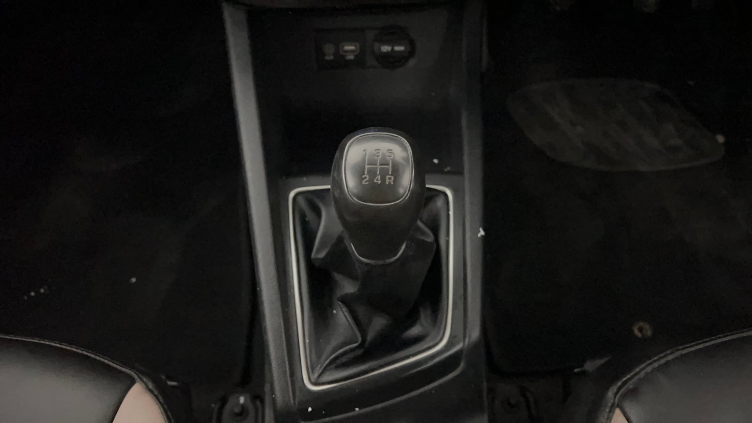 Used 2018 Hyundai Elite i20 Magna Executive 1.2 Petrol Manual interior GEAR  KNOB VIEW