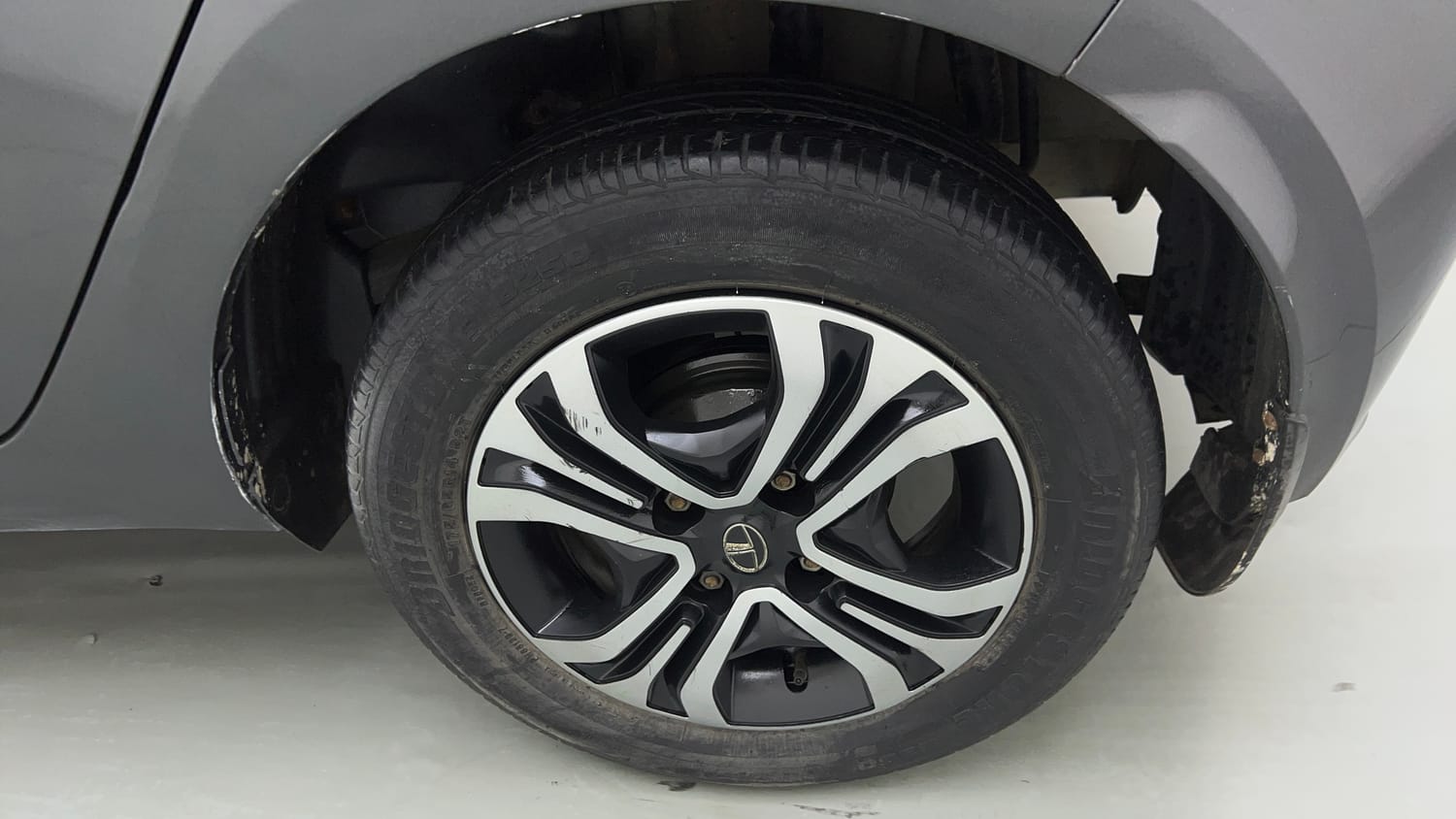 Used 2020 Tata Tiago XZ Petrol Manual tyres LEFT REAR TYRE RIM VIEW