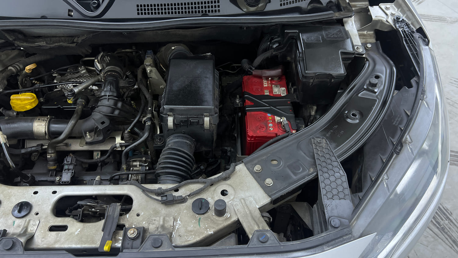 Used 2021 Nissan Magnite XL Turbo CVT Petrol Automatic engine ENGINE LEFT SIDE VIEW