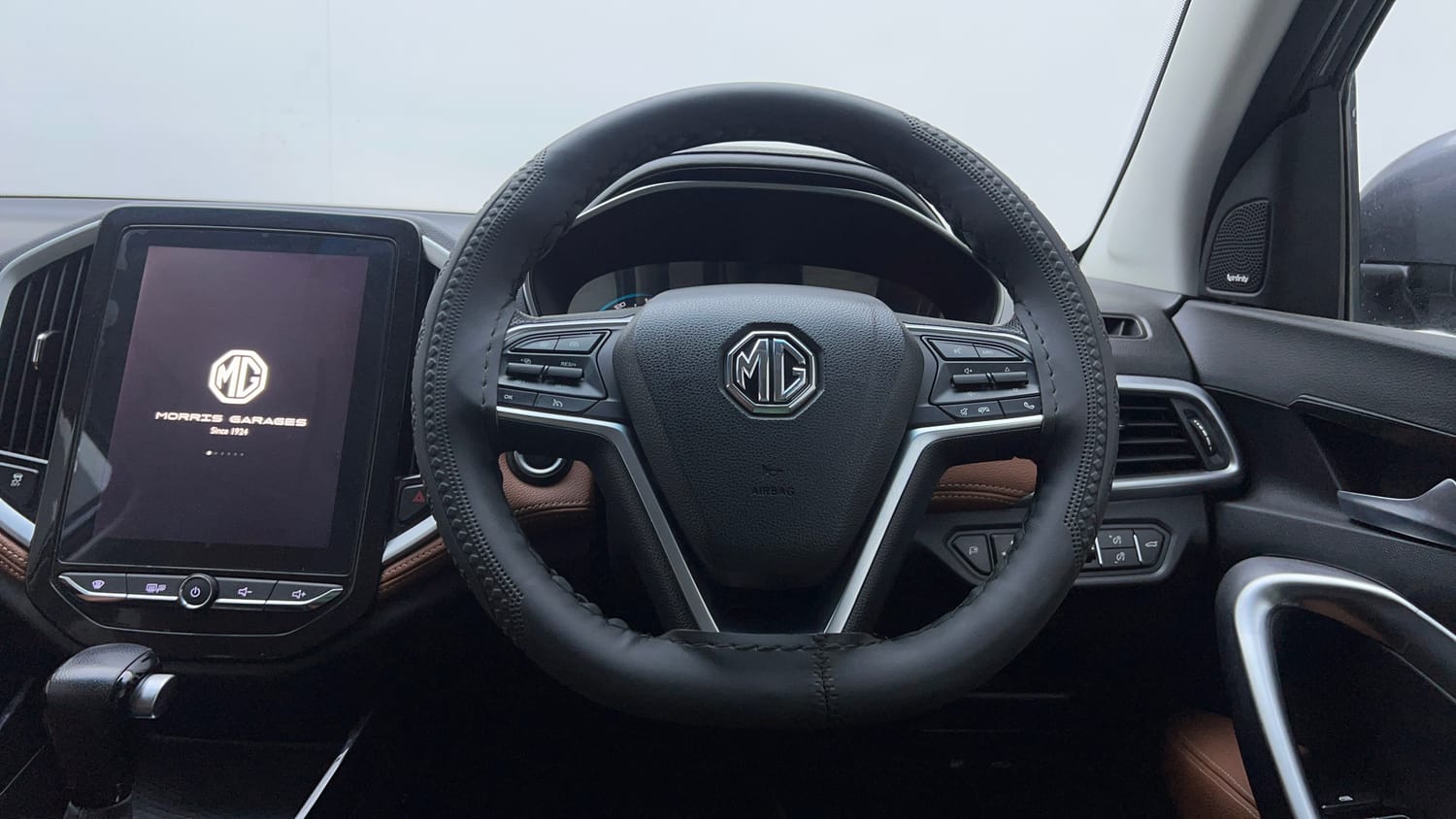 Used 2022 MG Motors Hector Plus Sharp 1.5 Petrol Turbo CVT 6-STR Petrol Automatic interior STEERING VIEW
