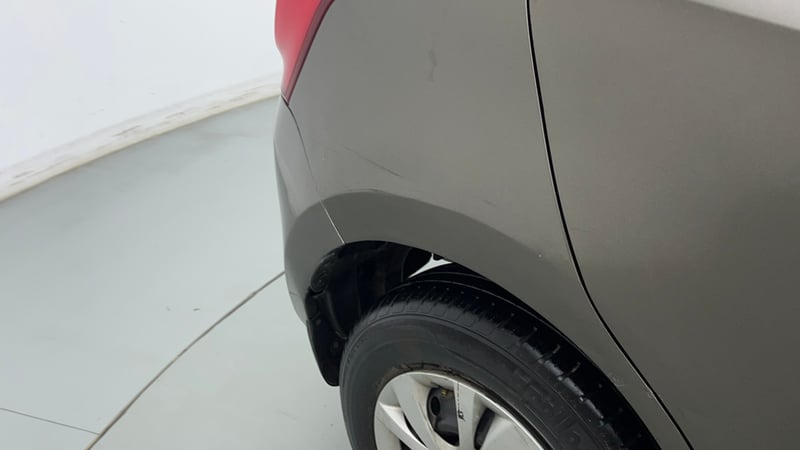 Used 2022 Maruti Suzuki Swift VXi AMT Petrol Automatic dents MINOR SCRATCH