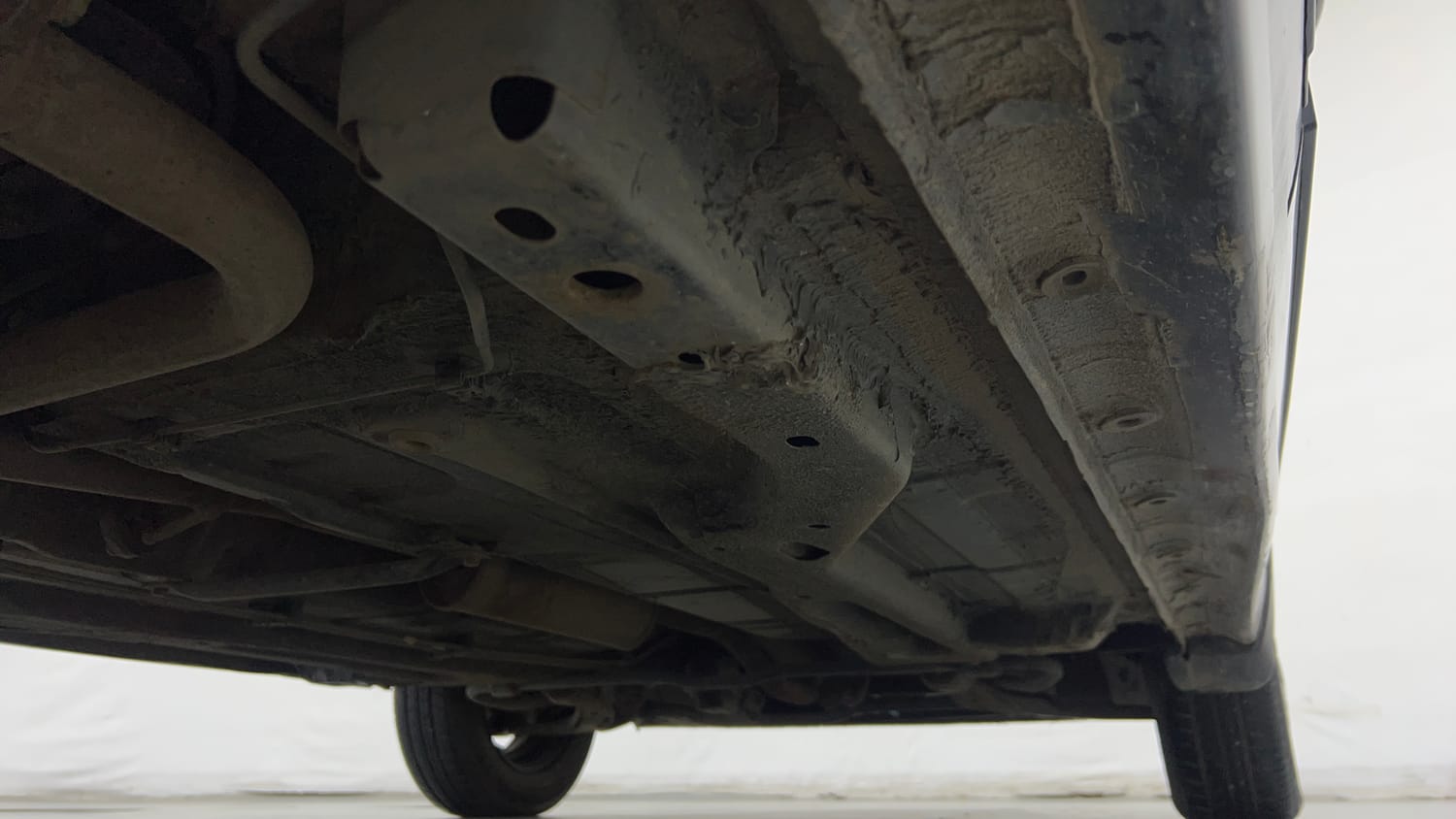 Used 2020 Tata Tiago XZ Petrol Manual extra REAR RIGHT UNDERBODY VIEW