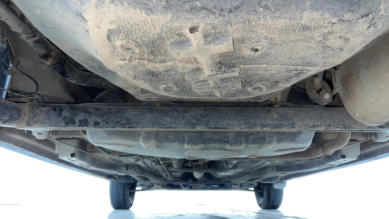 Used 2020 Tata Tiago XZ Petrol Manual extra REAR UNDERBODY VIEW (TAKEN FROM REAR)
