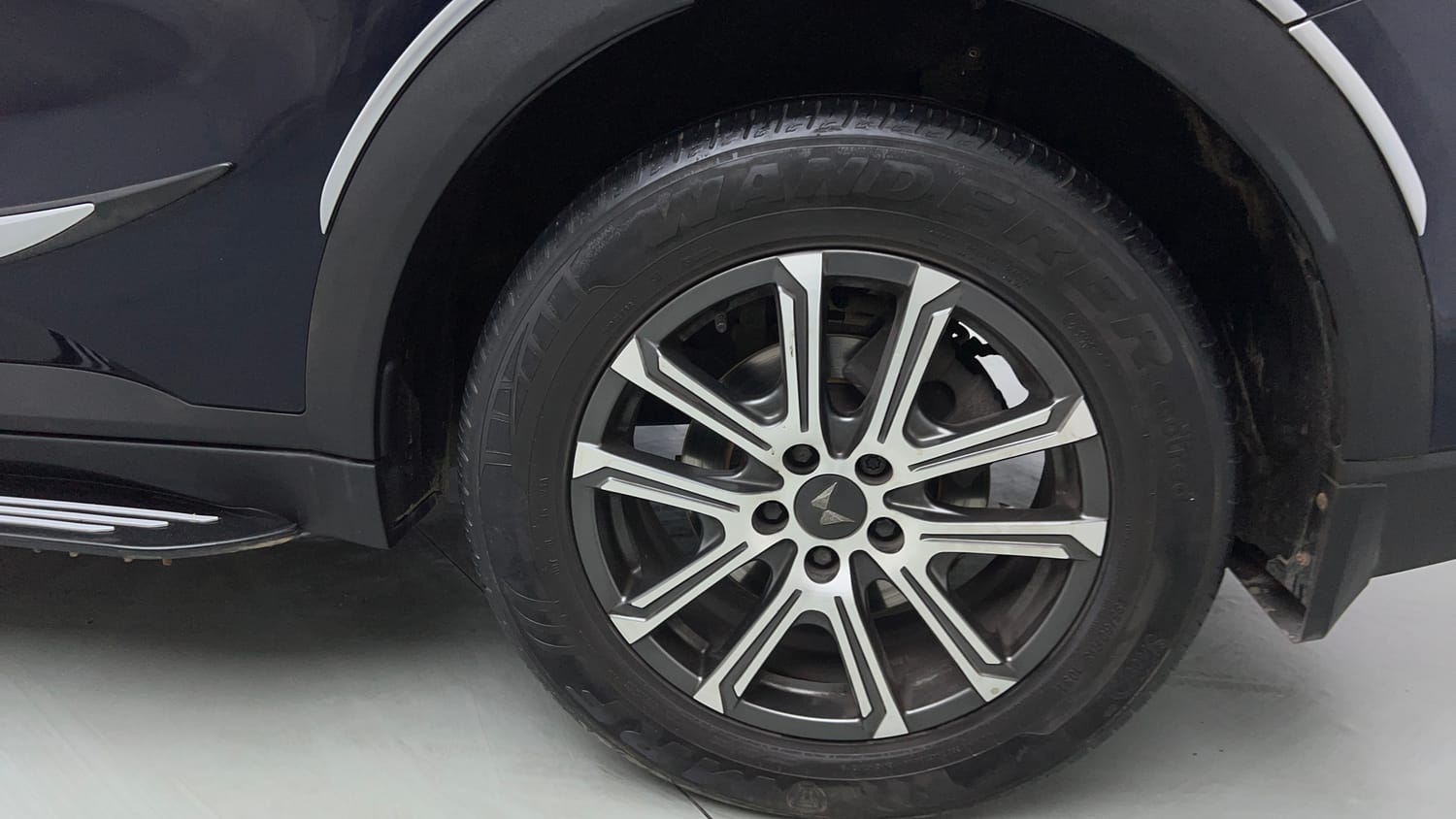 2023 Mahindra XUV700 AX 7 Petrol AT 7 STR-36
