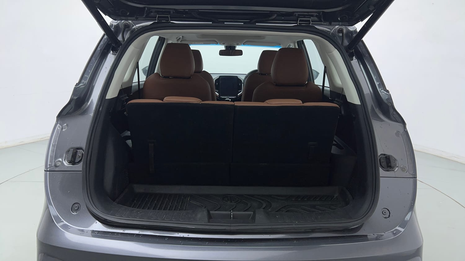 Used 2022 MG Motors Hector Plus Sharp 1.5 Petrol Turbo CVT 6-STR Petrol Automatic interior DICKY INSIDE VIEW