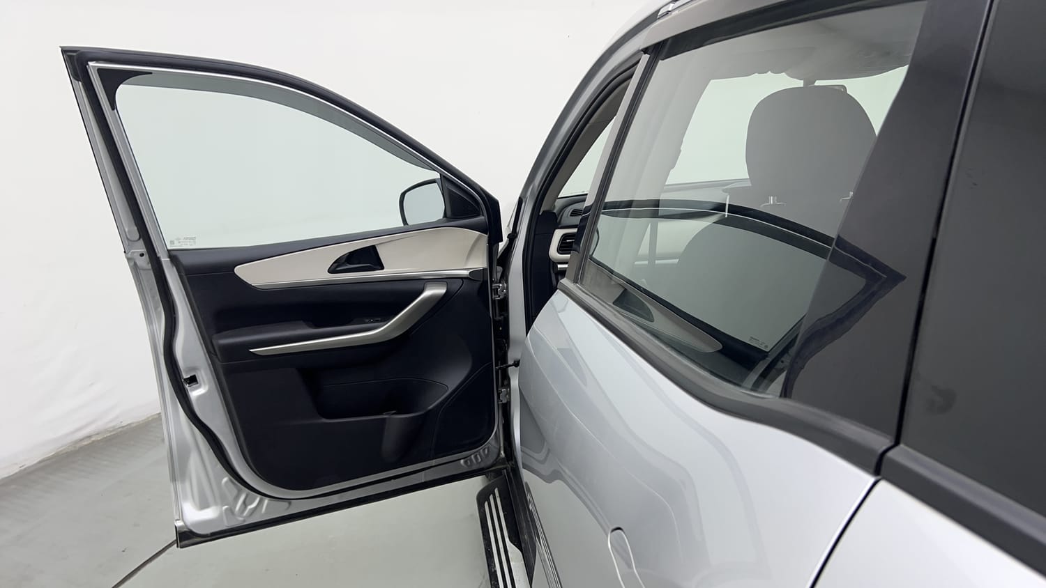 2024 Mahindra XUV700 AX5 Diesel AT 7 STR-21