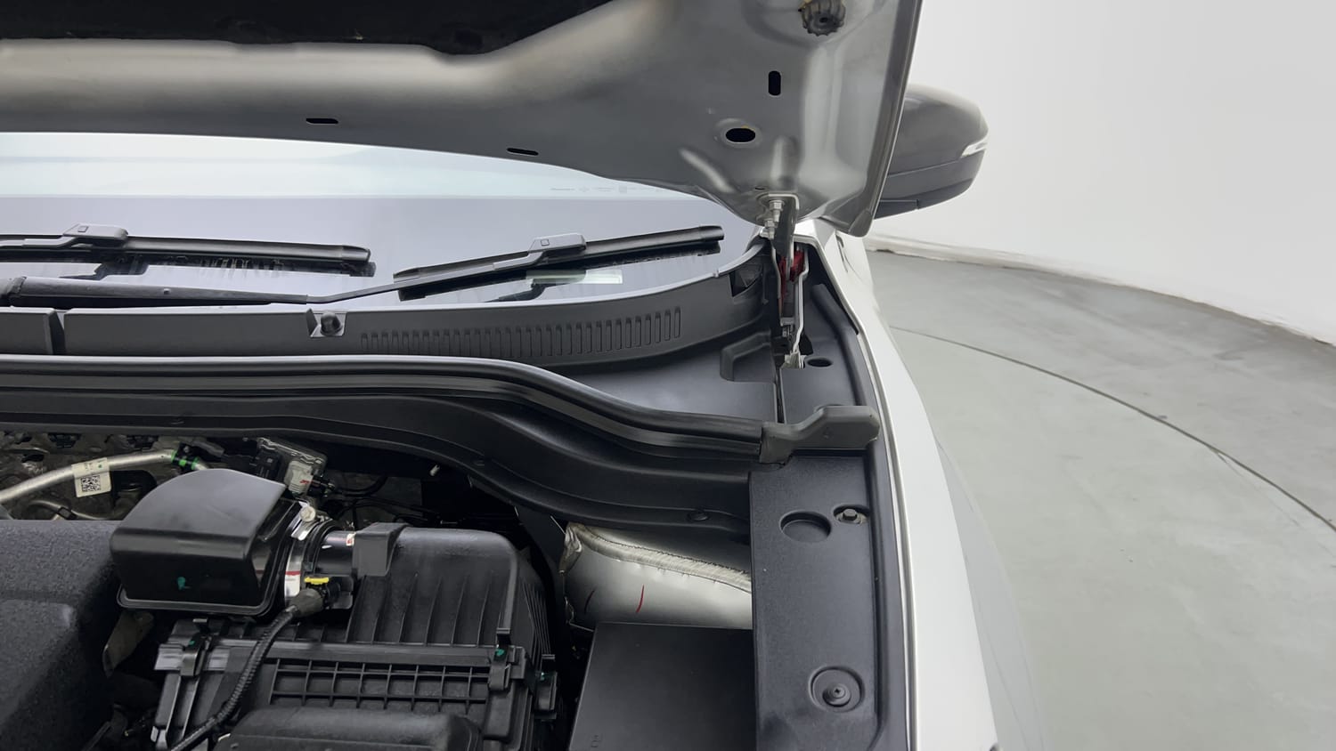 2024 Mahindra XUV700 AX5 Diesel AT 7 STR-31