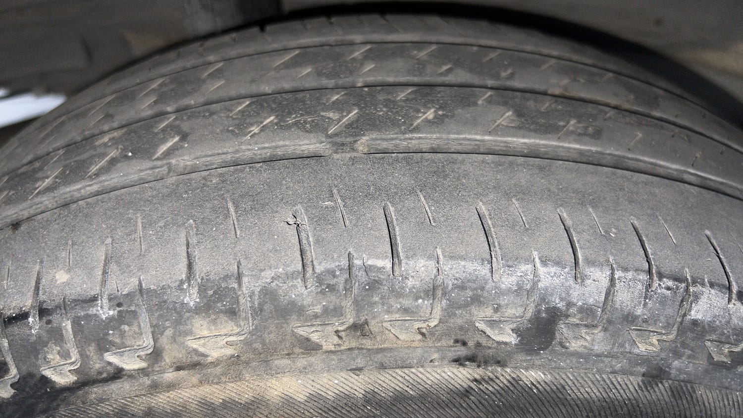 Used 2022 Honda Amaze S MT 1.2 Petrol Petrol Manual tyres RIGHT REAR TYRE TREAD VIEW